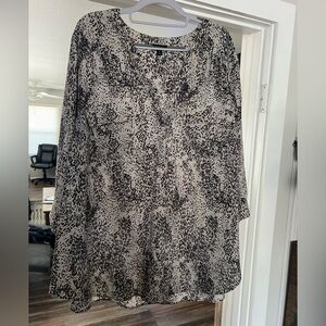 Torrid Black and Cream Leopard Print Shirt